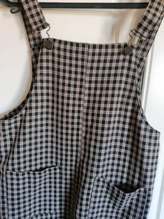 Mono cuadros marrón y negro