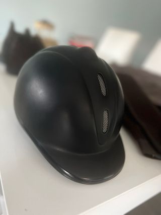 Conjunto de equitación: casco, pantalones y botas