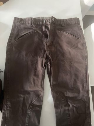 Conjunto de equitación: casco, pantalones y botas