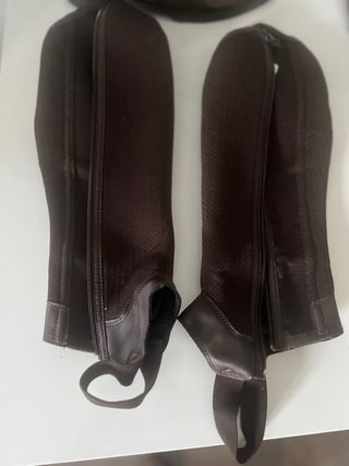 Conjunto de equitación: casco, pantalones y botas