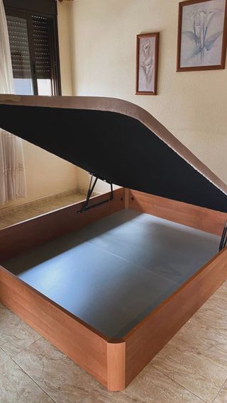 Canapé y colchones todo nuevo a estrenar