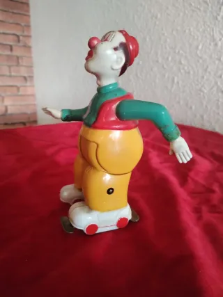 Antiguo payaso patinador Rico años 50