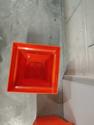 Juego de 4 macetas naranjas de plástico