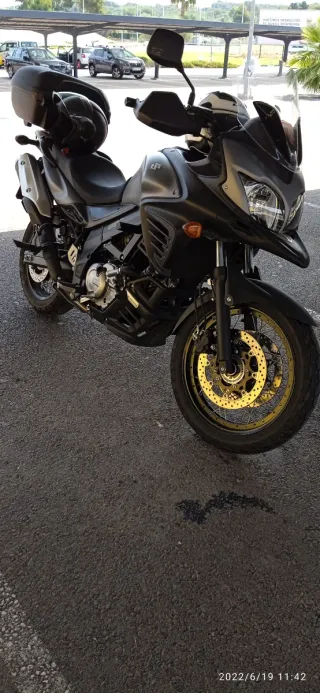 Moto Suzuki V-Strom 650 XT
