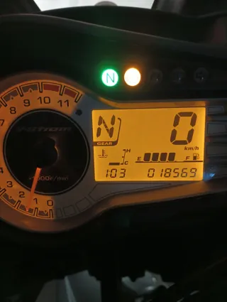 Moto Suzuki V-Strom 650 XT