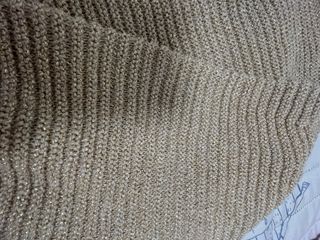 jersey dorado asimétrico, Mango