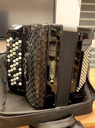 Acordeón Pigini Kirkil Negro