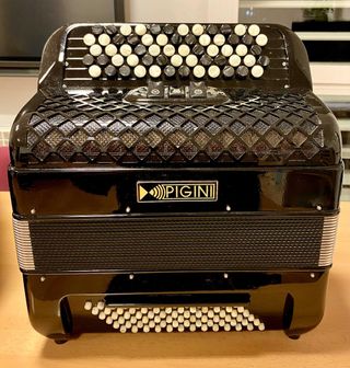 Acordeón Pigini Kirkil Negro