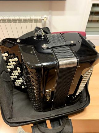 Acordeón Pigini Kirkil Negro