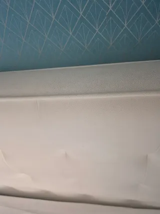 Cabecero de cama blanco capitoné