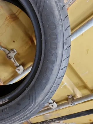 Se vende 2 Neumáticos en perfecto estado