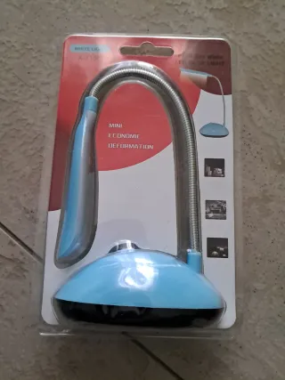 Lampada da scrivania LED flessibile