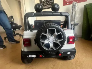 Jeep Wrangler eléctrico infantil 4x4