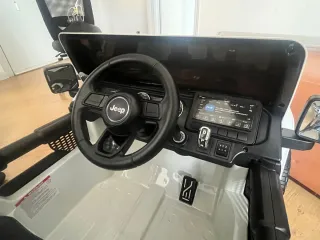 Jeep Wrangler eléctrico infantil 4x4