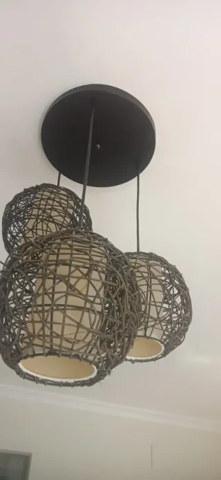 Lámpara de ratán colgante