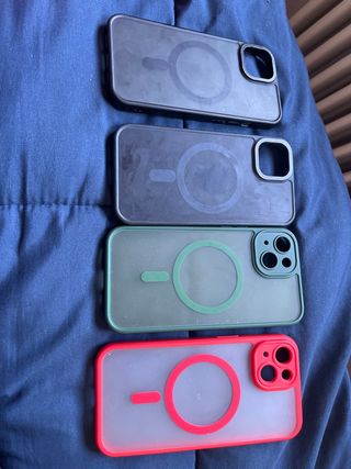 4 Fundas iPhone 13 con Imán