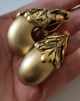 Pendientes Clip oversize Isabel Cánovas dorados