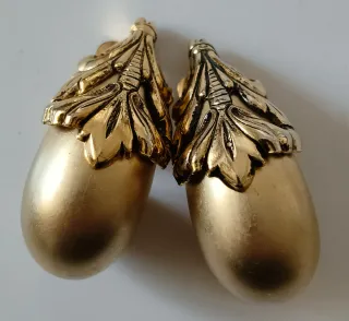 Pendientes Clip oversize Isabel Cánovas dorados