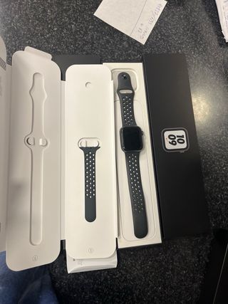 Apple Watch SE Nike 40mm Negro/Gris Espacial