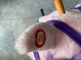 Caballito de peluche rosa