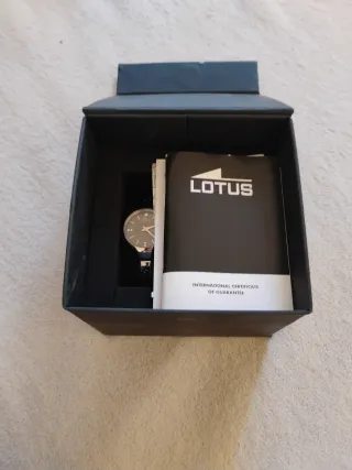 Reloj Lotus Plata y Negro mujer