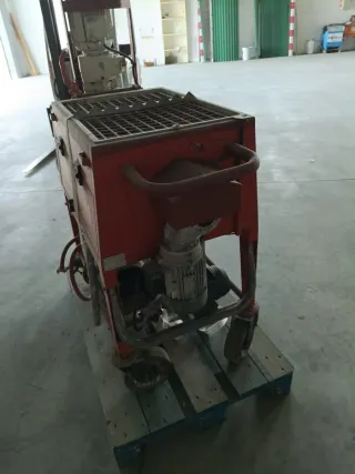 Máquina de mortero y yeso Mustang