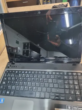 Portátil Acer Aspire 5741