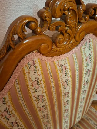 Sillón antiguo de estilo clásico – madera maciza