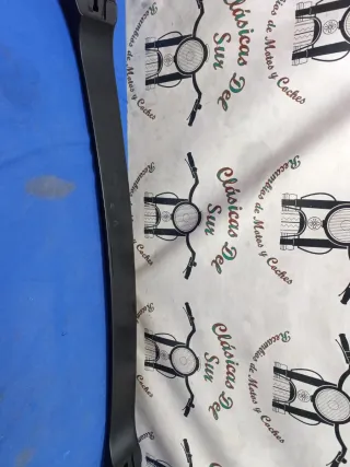 Alerón Ford Escort 1990