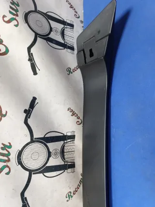 Alerón Ford Escort 1990