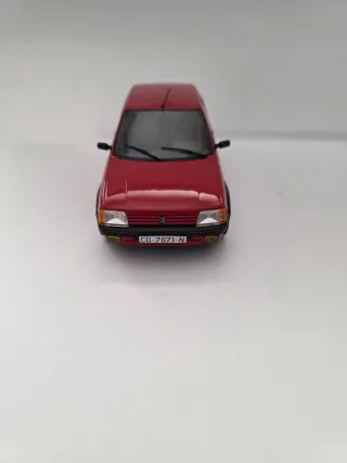 Peugeot 205 GTI 1988 escala 1:24