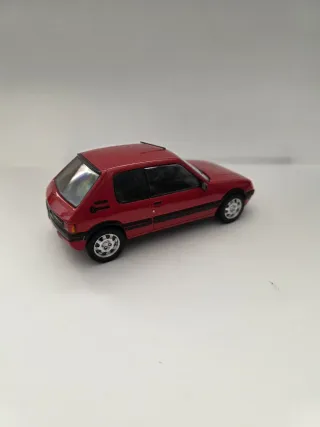 Peugeot 205 GTI 1988 escala 1:24