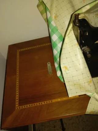 Máquina de coser Sigma antigua