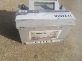 Batería Varta E44 12V 77Ah 780A Start-Stop