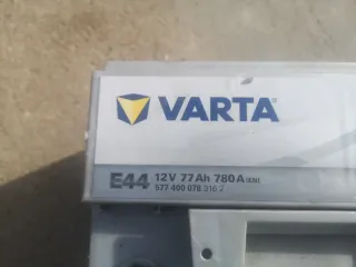 Batería Varta E44 12V 77Ah 780A Start-Stop