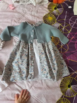 Vestido de bebé con conejitos