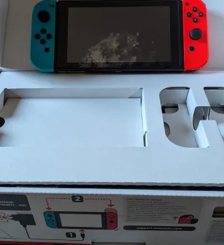Nintendo Switch Azul y Rojo modelo 2019