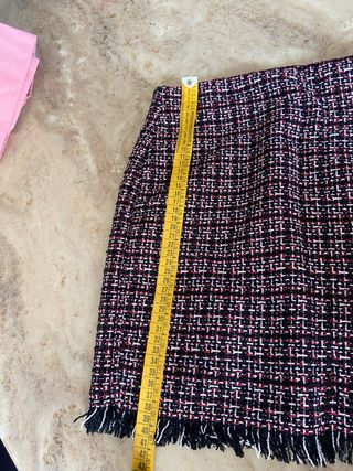 Falda cuadros flecos