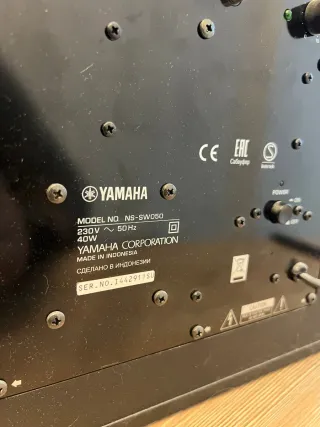 Subwoofer Yamaha NS-SW050 Negro