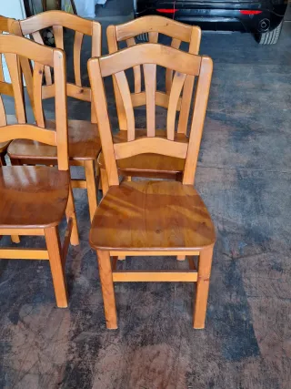 Mesa y 6 Sillas Pino Macizo