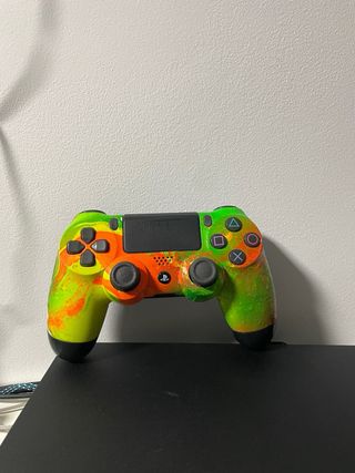 PS4 (PlayStation 4) Negra + 2 Mandos