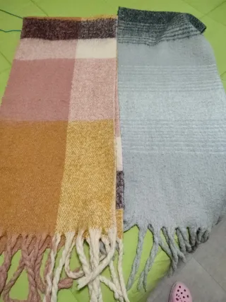 2 Bufandas suaves y calentitas de pelo