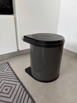 Balde do lixo Hailo cinza e preto