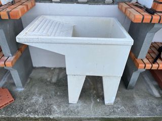 2 Pilas/Lavaderos Hormigón Exterior