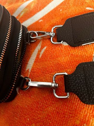 Borsetta nera con zip