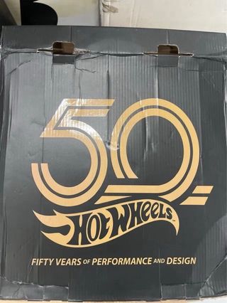 Volante Momo Hot Wheels y Pomo