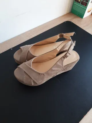 Sandalias Azalea Beige Cuña