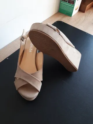 Sandalias Azalea Beige Cuña