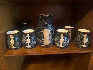 Juego de jarra y vasos de barro