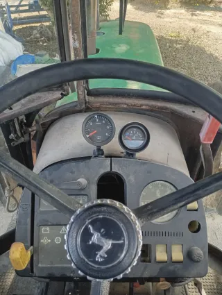 Tractor John Deere 2450 DT